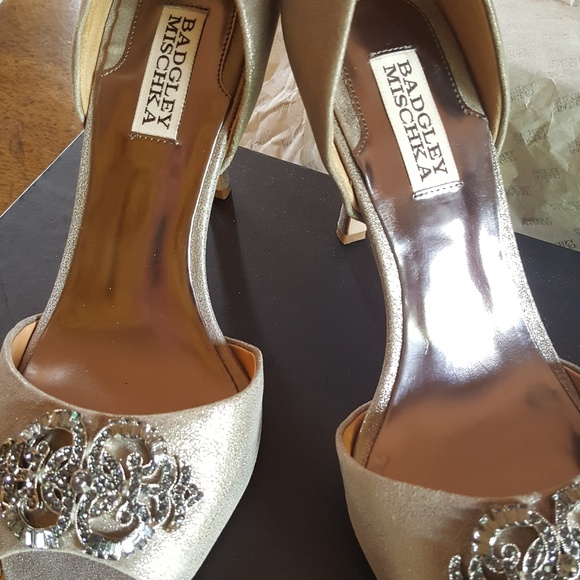 shoes - Picture 6 of 8